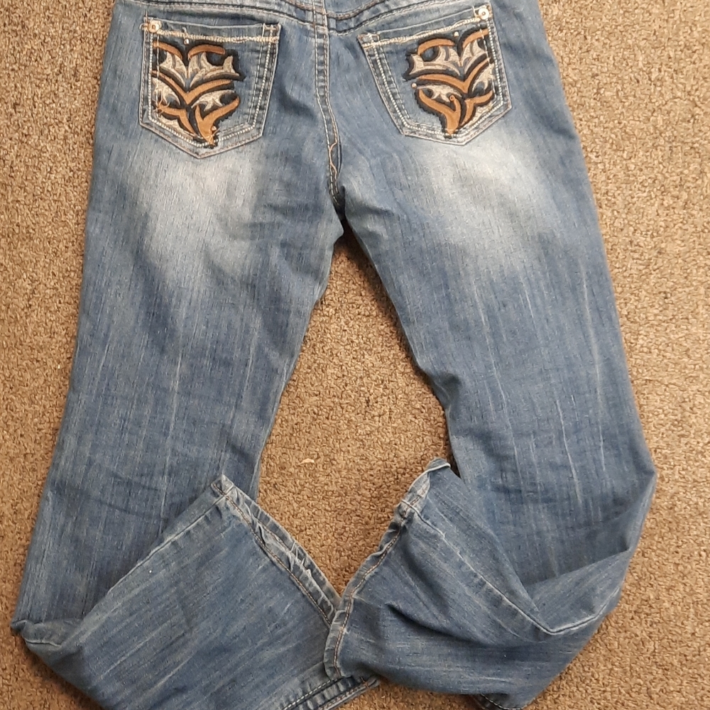 Vanity Jeans - Picture 2 of 5